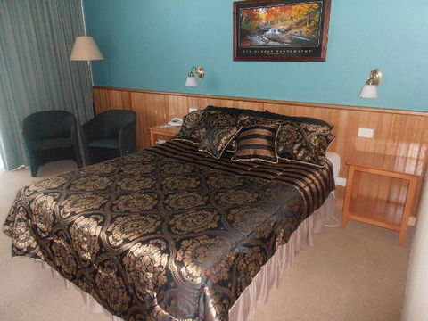 Moe Motor Inn - Accommodation VIC 3