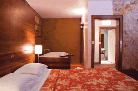 The Henry Jones Art Hotel - Accommodation VIC