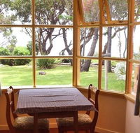 Anchlia Waterfront Cottage - Accommodation VIC
