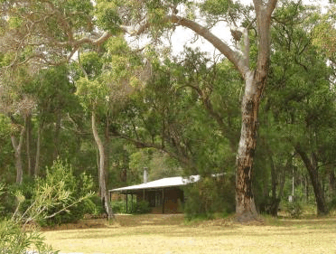 Woody Grange Chalets - thumb 4