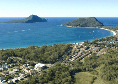 Shoal Bay Beachclub Apartments - Accommodation VIC