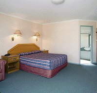Thunderbird Motel - Accommodation VIC
