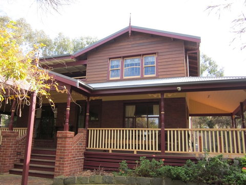 Judith Wright Stockdale & Leggo Real Estate - Accommodation VIC 3