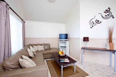 Blue Dolphin Resort & Holiday Park - Accommodation VIC 5