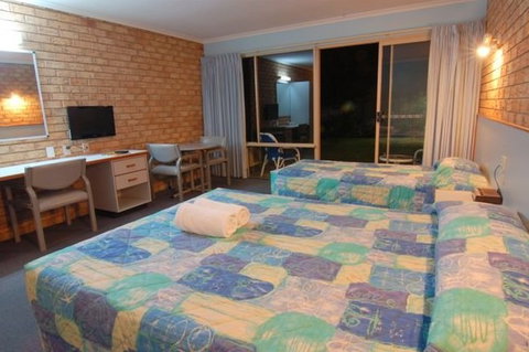 Sunshine Coast Motor Lodge - Accommodation VIC 1