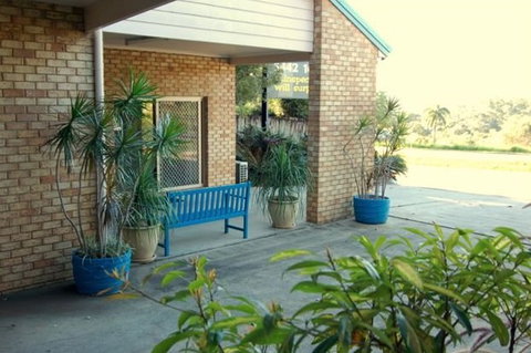 Sunshine Coast Motor Lodge - Accommodation VIC 2