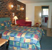 Esk Wivenhoe Motor Inn - Accommodation VIC