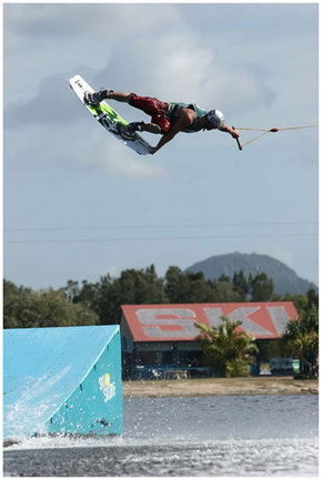 Suncoast Cable Watersports - Accommodation VIC 2
