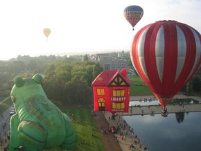 Balloon Safari - Accommodation VIC 2