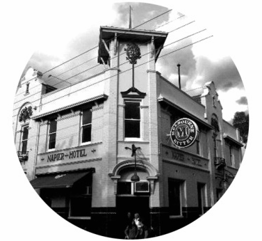 Upstairs At The Napier Hotel - Accommodation VIC 1