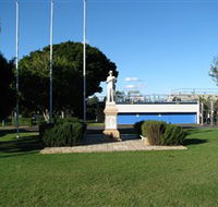 Oxley War Memorial - Accommodation VIC