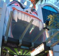 Draculas Haunted House - Accommodation VIC