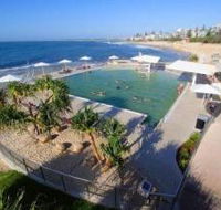 Kings Beach - Beachfront Salt Water Pool - Accommodation VIC