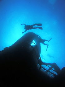 Ex HMAS Brisbane Dive Site - Accommodation VIC 0