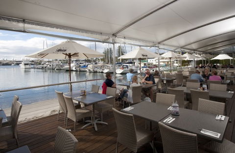 Southport Yacht Club Incorporated - Accommodation VIC 5