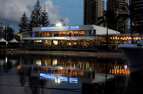 Southport Yacht Club Incorporated - Accommodation VIC 7