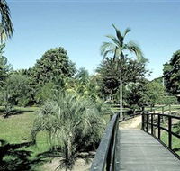 Ingham Memorial Gardens - Accommodation VIC
