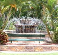 Bauer and Wiles Memorial Fountain - Accommodation VIC