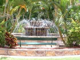 Bauer And Wiles Memorial Fountain - Accommodation VIC 0