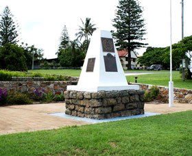 Dunwich War Memorial - Accommodation VIC 0