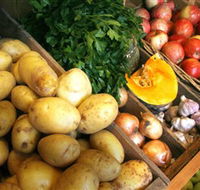 Lancefield and District Farmers Market - Accommodation VIC