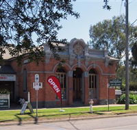 Old Post Office Seymour - Fine Art Gallery  Licensed Restaurant - Accommodation VIC
