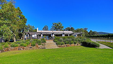 GREENSTONE VINEYARDS - Accommodation VIC 1