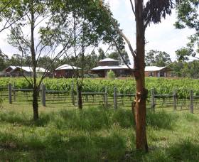Roses Vineyard At Innes View - Accommodation VIC 3