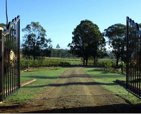 Moorebank Private Vineyard - Accommodation VIC 3