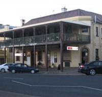 The Family Hotel - Accommodation VIC