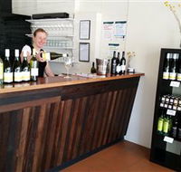 Billy Button Wines - Accommodation VIC