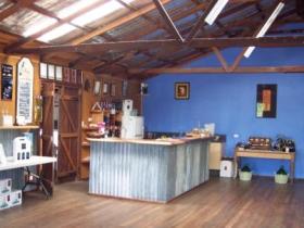 Pyramids Road Wines - Accommodation VIC 1
