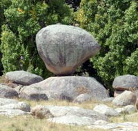 Balancing Rock - Accommodation VIC