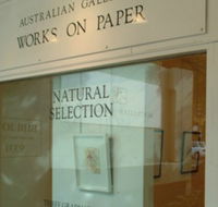 Australian Galleries - Glenmore Road - Accommodation VIC