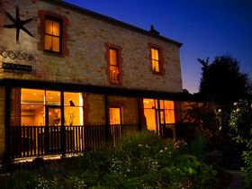 Cocos Hair And Day Spa - Accommodation VIC 0