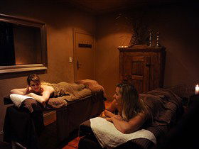 Cocos Hair And Day Spa - Accommodation VIC 1