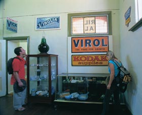 Boulder Pharmacy Museum - Accommodation VIC 3