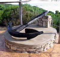Geltwood Anchor Memorial - Accommodation VIC