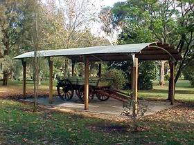 Umpherston Sinkhole - Accommodation VIC 2