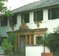 Two-Foot Heritage Walk - Accommodation VIC