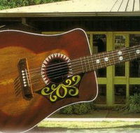 Big Guitar - Accommodation VIC