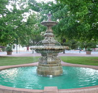Royal Doulton Hankinson Memorial Fountain - Accommodation VIC