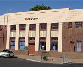 Moree Heritage And Art Deco Guided Walk - Accommodation VIC 2