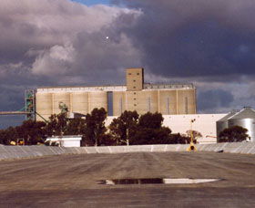 Co-operative Bulk Handling (CBH) Wheat Storage And Transfer Depot - Accommodation VIC 1