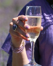 Yuulong Lavender Estate - Accommodation VIC 4