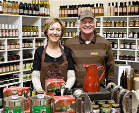 Poppas Fudge And Jam Factory - Accommodation VIC 3