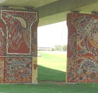 Cowra Bridge Pylons - Accommodation VIC