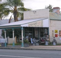 Lady Gails Bookshop and Curios - Accommodation VIC