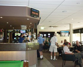 Queanbeyan Golf Club - Accommodation VIC 1