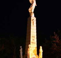 Cenotaph and Memorial Gates - Accommodation VIC